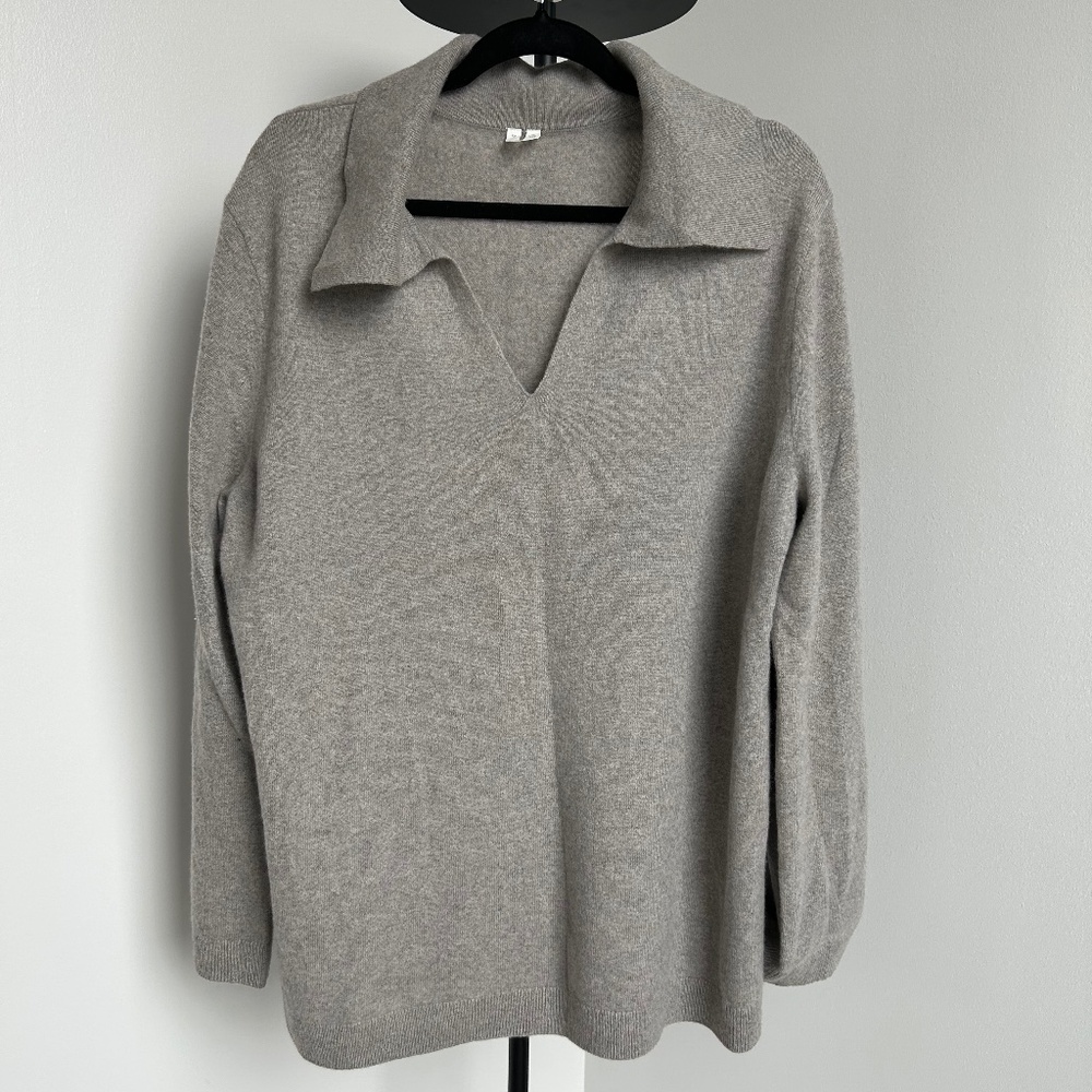 Arket Tan V-Neck Sweater Classic Knit Design